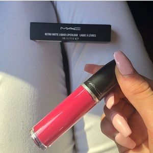 Mac matte lip gloss